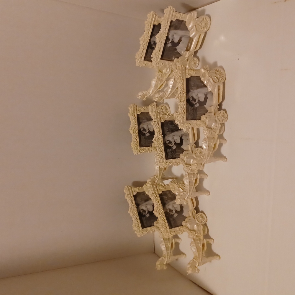 2004 NEW 7 WHITE HORSE A CARRIAGE PICTURE FRAMES